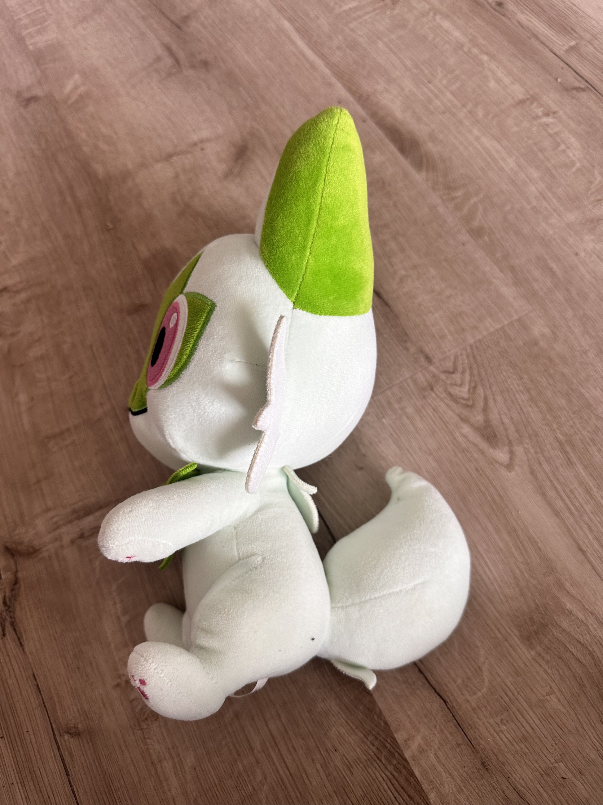 Pokémon Plüschtier Sprigatito – Plüsch, Original Japan Import | Jungcards
