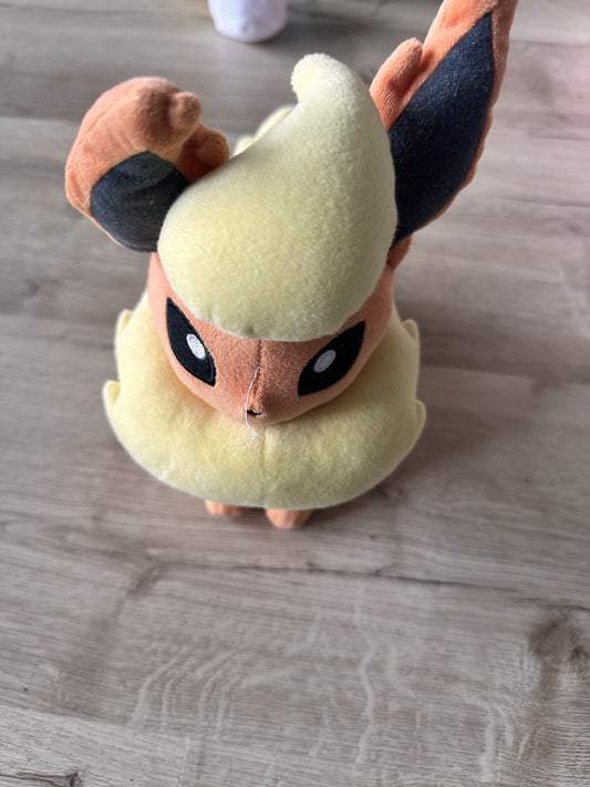 Pokémon Plüschtier Flareon – Plüsch, Original Japan Import | Jungcards
