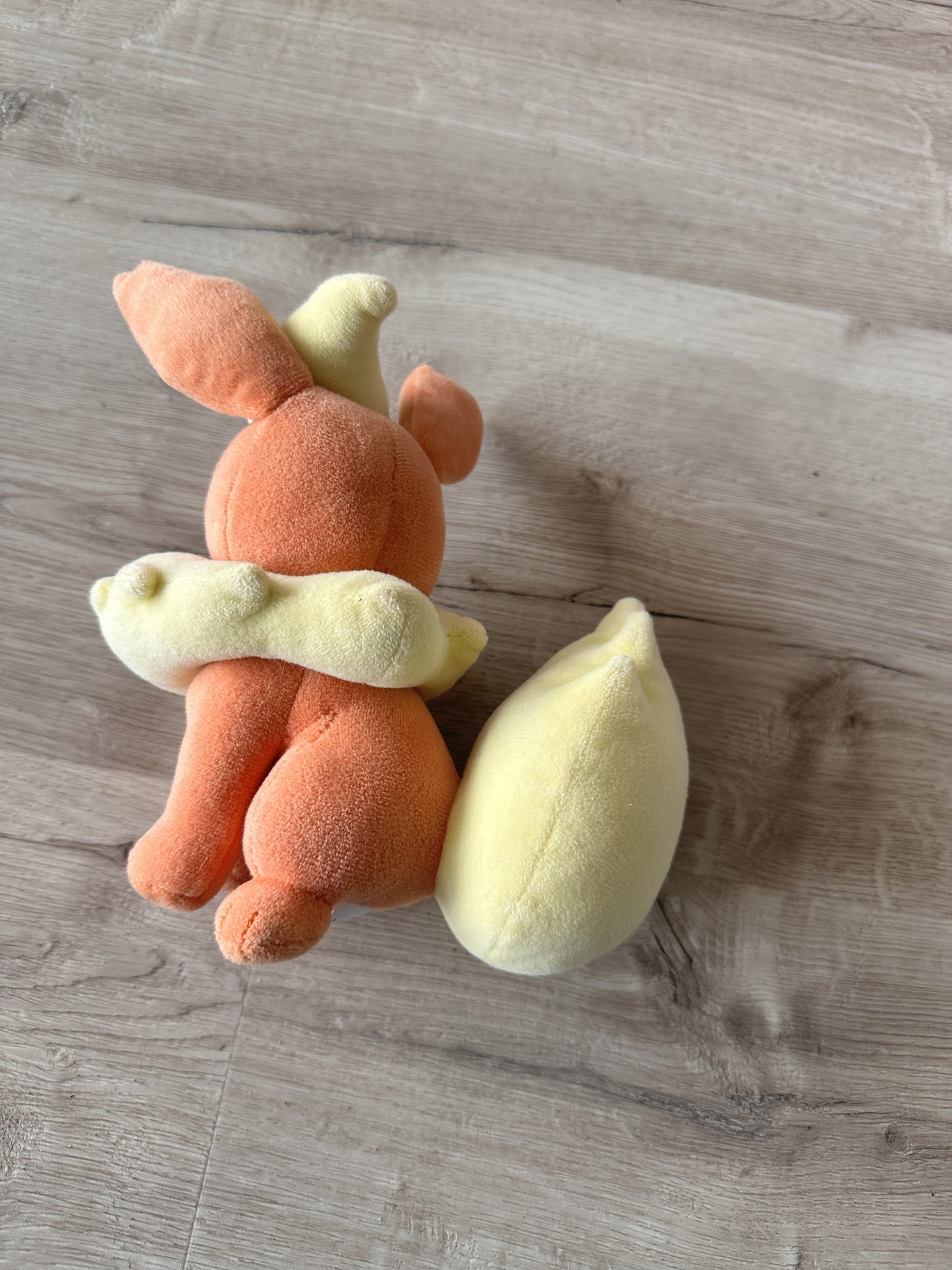 Pokémon Plüschtier Flareon – Plüsch, Original Japan Import | Jungcards