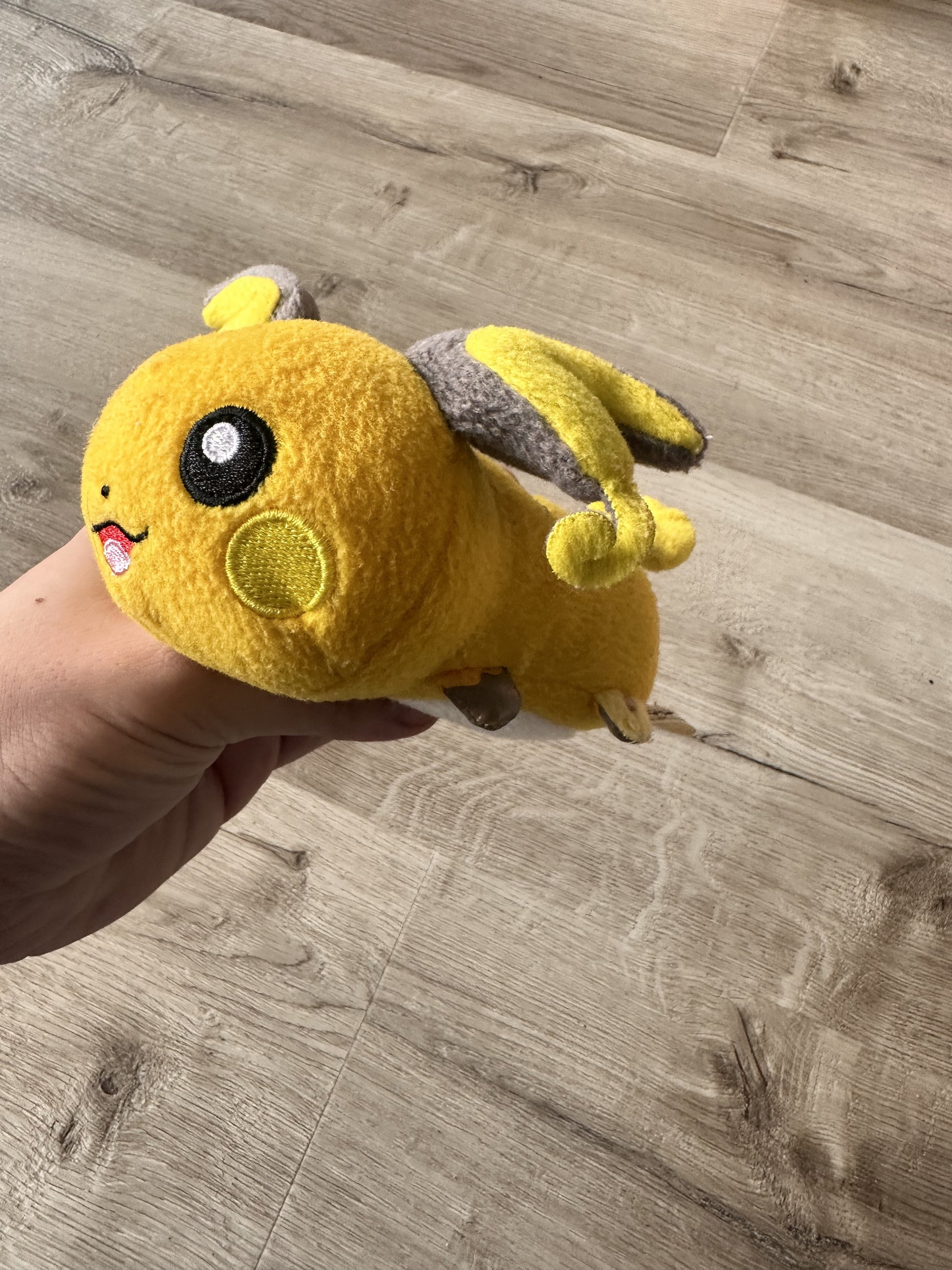 Pokémon Plüschtier Raichu – Plüsch, Original Japan Import | Jungcards