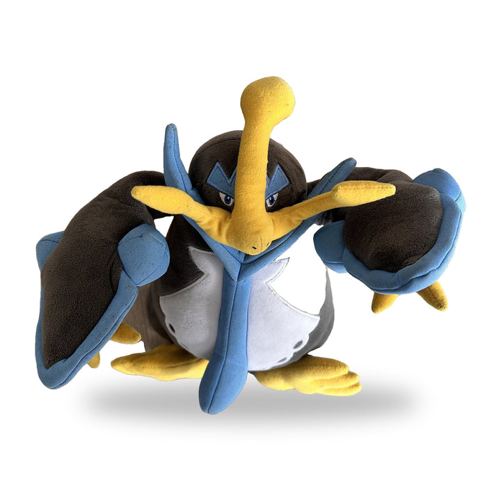 Empoleon Pokemon Pluesch Sammelfigur weisser Hintergrund