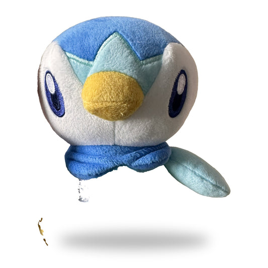 Piplup Pokemon Pluesch Sammelfigur weisser Hintergrund