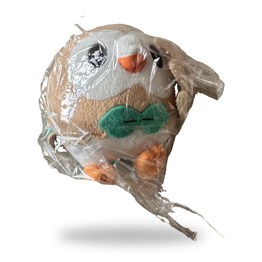 Rowlet Pokemon Pluesch Sammelfigur weisser Hintergrund