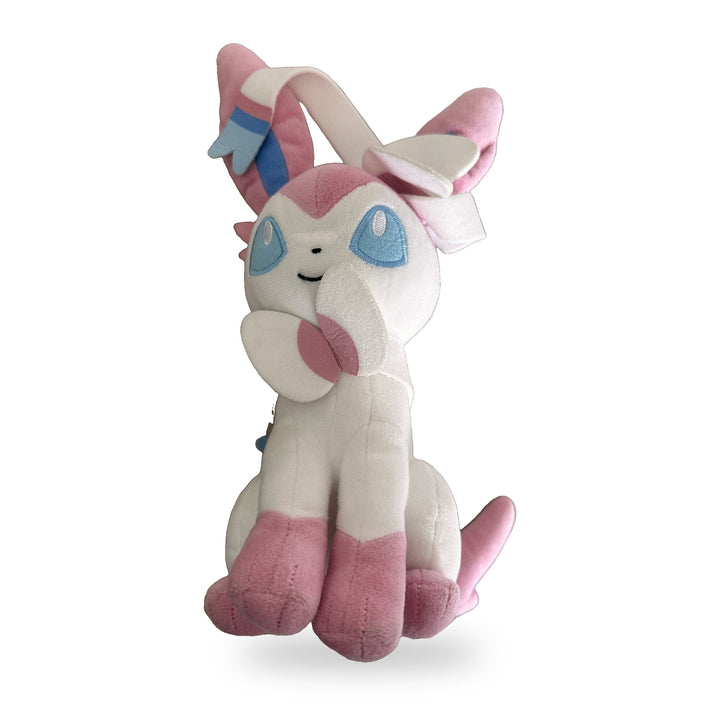 Sylveon Pokemon Pluesch Sammelfigur weisser Hintergrund