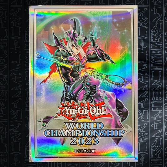 Yu-Gi-Oh! OCG - Legendärer Magier des Dunklen WCS 2023 Hüllen (100)